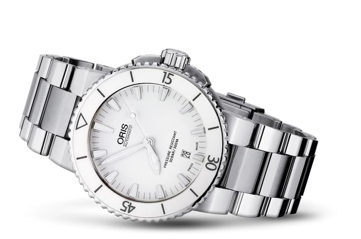 Image of Aquis Date